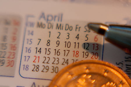 April calendar thumbnail
