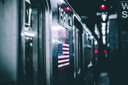 Subway train in New York City thumbnail
