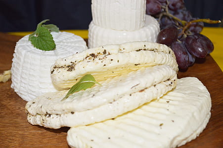 white dessert thumbnail
