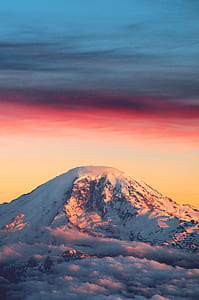 mountain covered with snow thumbnail