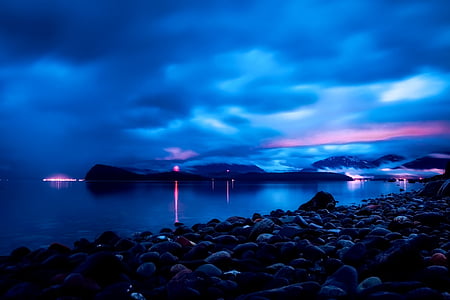 photography of sea thumbnail