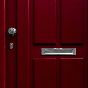 red wooden door thumbnail
