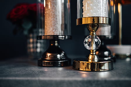 Gold Lanterns with Red Roses thumbnail