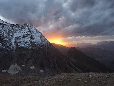 Sunset, In The Mountains thumbnail