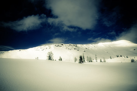 snowfield and blue sky with clouds thumbnail