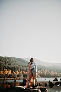 couple hugging thumbnail
