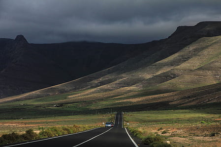 Cars on a Mountain Road thumbnail