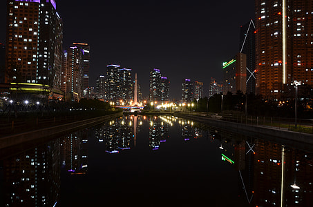 Night Cityscape in Incheon, South Korea thumbnail