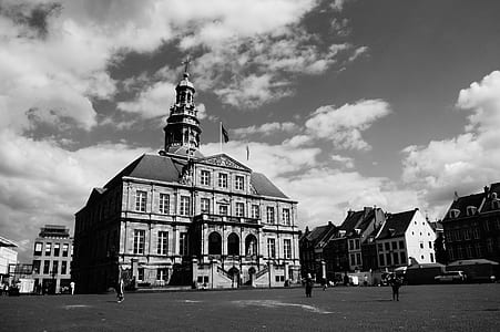 black-and-white, city, people, street thumbnail