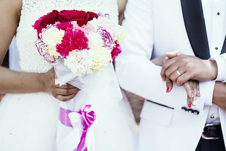 couple holding hands wedding dayt thumbnail