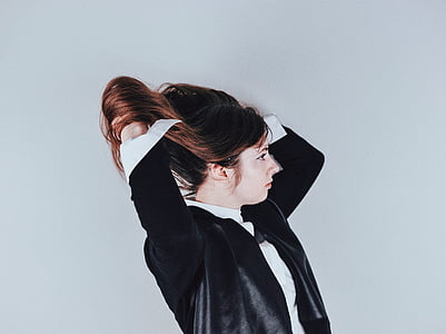 woman wearing black blazer thumbnail