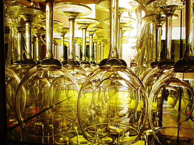 clear wine glasses thumbnail
