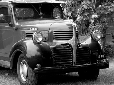 1946 Dodge vehicle thumbnail