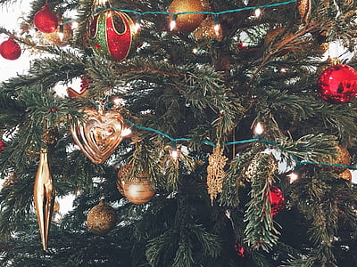green Christmas tree with ornaments thumbnail