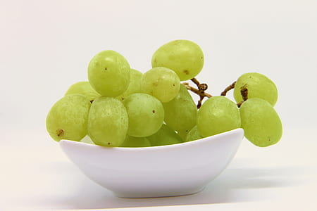 green grapes on white plate thumbnail