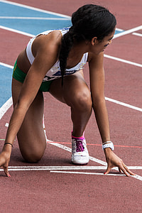 Women getting ready for a sprint race thumbnail