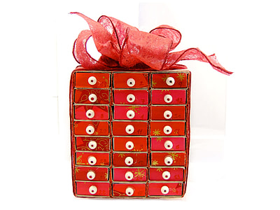 red and brown box with ribbon thumbnail