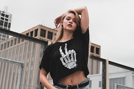 woman wearing black crop top thumbnail