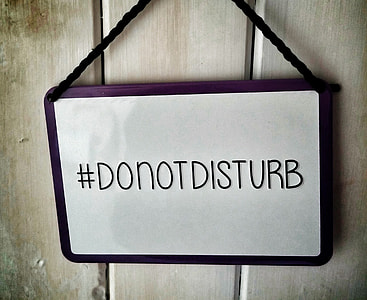 white and black Donotdisturb signage thumbnail