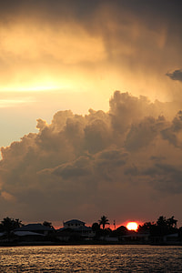 Dramatic Abendstimmung, Storm Clouds thumbnail