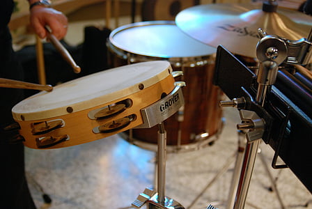 person playing tomtom drum thumbnail