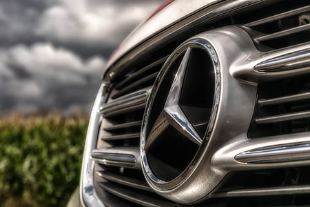closeup photo of Mercedes-Benz grille thumbnail