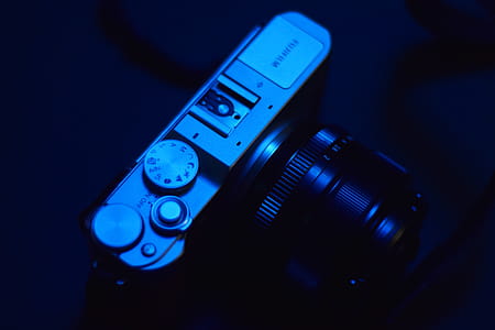 Black and Grey Slr Camera thumbnail