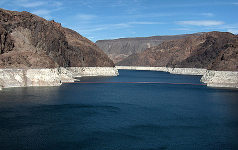 View of Lake Mead landscape in Nevada thumbnail