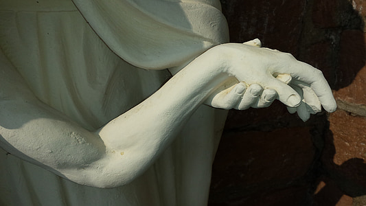 man concrete statue thumbnail