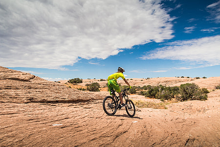Mountain Biking in Utah thumbnail