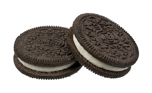 two oreo cookies thumbnail
