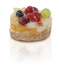 fruit tart on white panel thumbnail