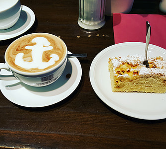 Cacao with apple cake thumbnail