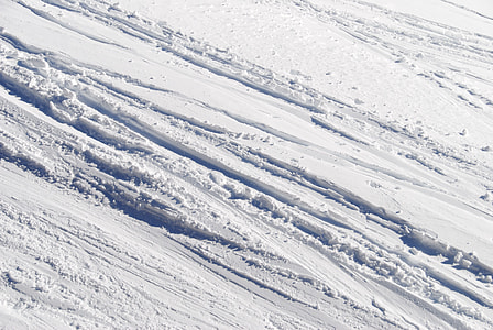 snow-covered mountain thumbnail