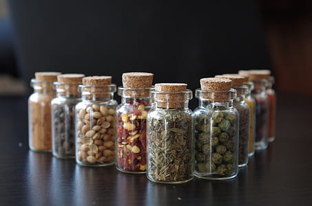 clear glass vials thumbnail