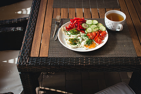 Paleo breakfast eggs with vegetables outside thumbnail