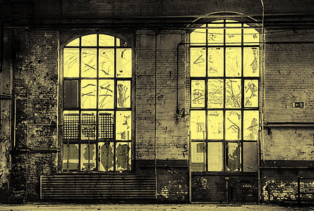 photo of gray building thumbnail