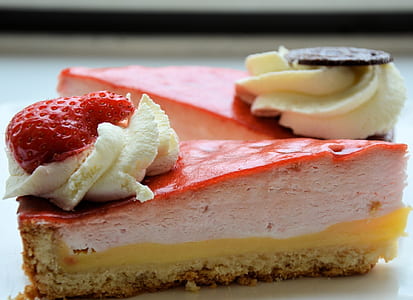 pie with strawberry toppings thumbnail
