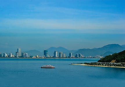Cruiseship on Body of Water thumbnail