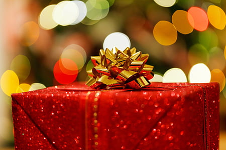 close-up view of red gift boix thumbnail