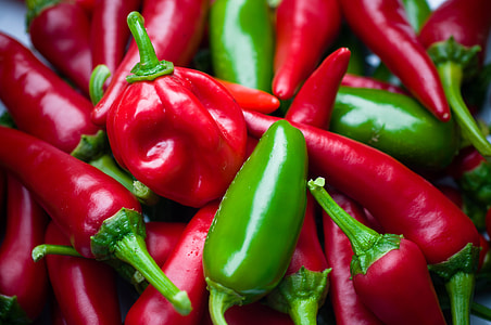 green and red chillis thumbnail