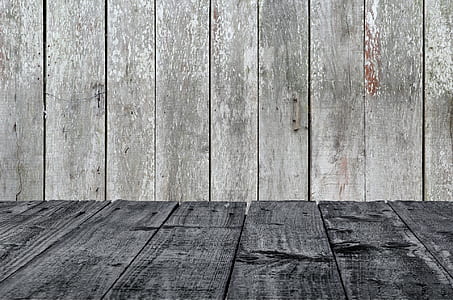 gray wood thumbnail