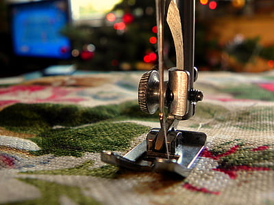 Silver Sewing Machine thumbnail