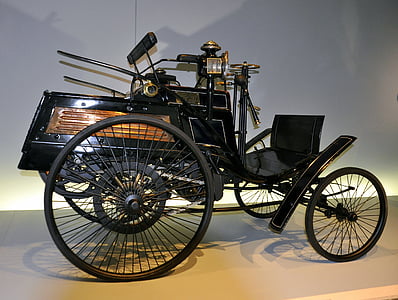 classic black vehicle on show room thumbnail