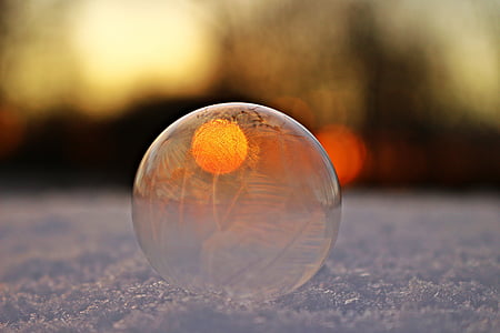 shallow focus photography of freeze bubble thumbnail