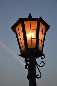 Black Metal Frame Lamp Post thumbnail