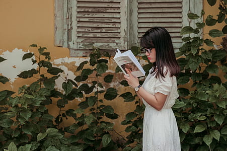 Woman Reading Book thumbnail