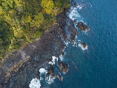 aerial view photography of island thumbnail