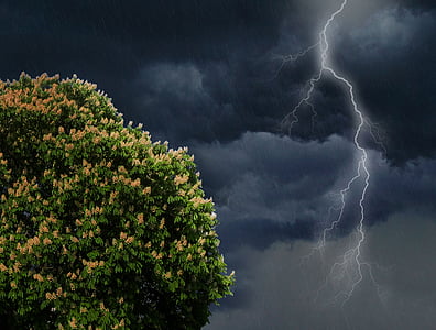 lightning on sky thumbnail