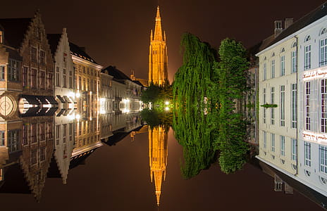 White Houses Mirror Photo thumbnail